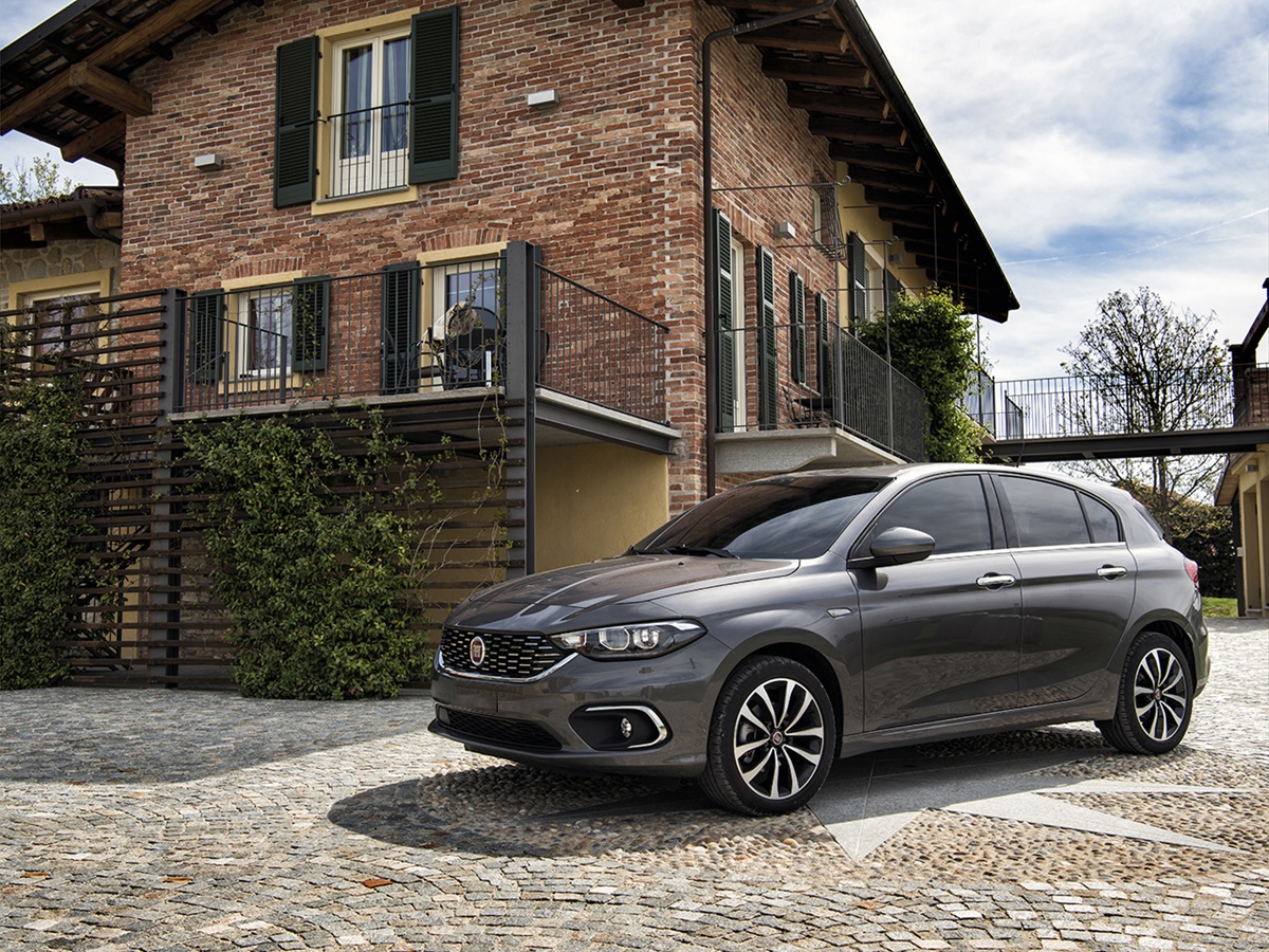 Foto - Fiat Tipo Hatchback 1.4mpi lounge 5d