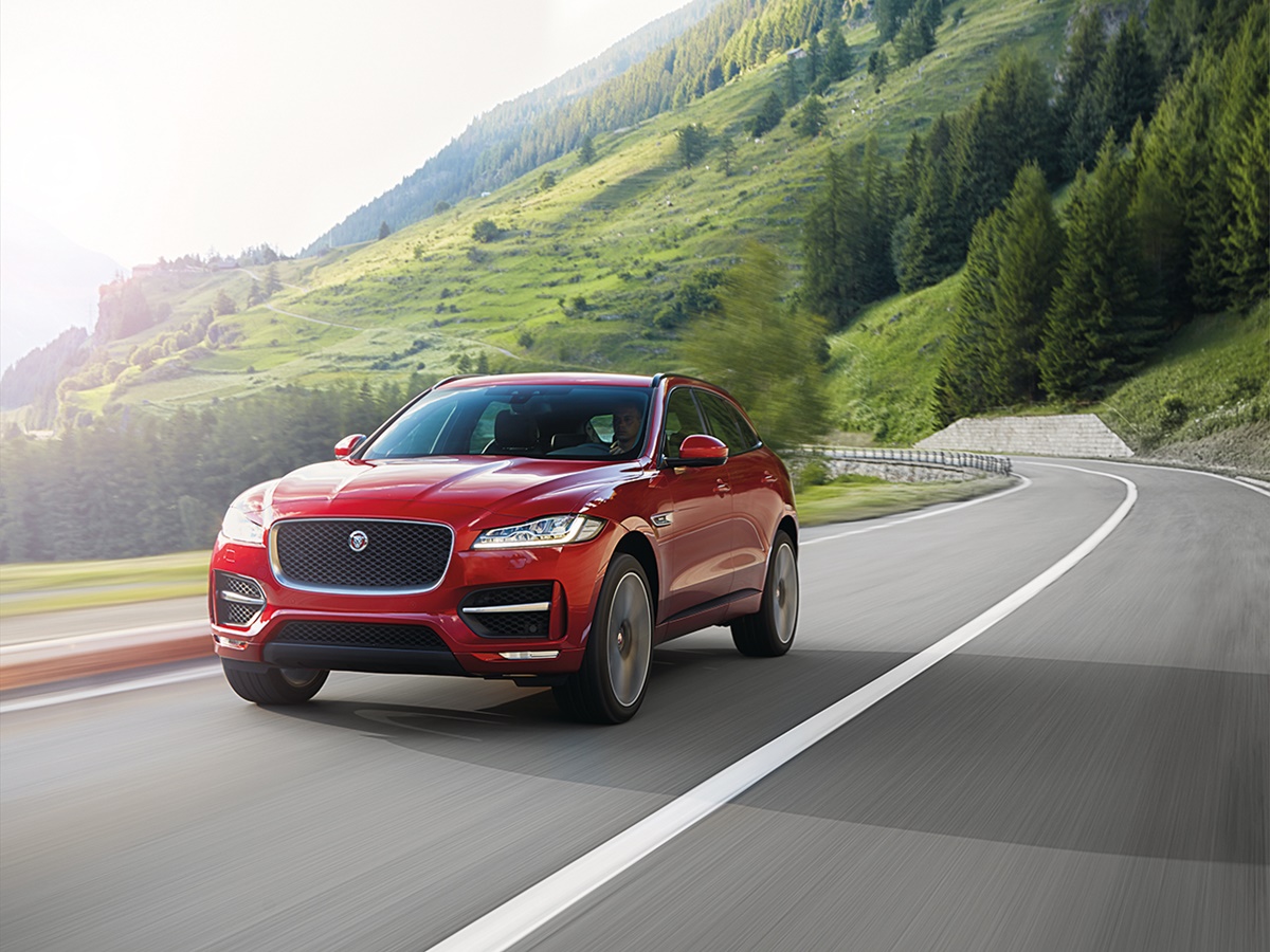 Foto - Jaguar F-Pace 2.0d e-performance portfolio 5d