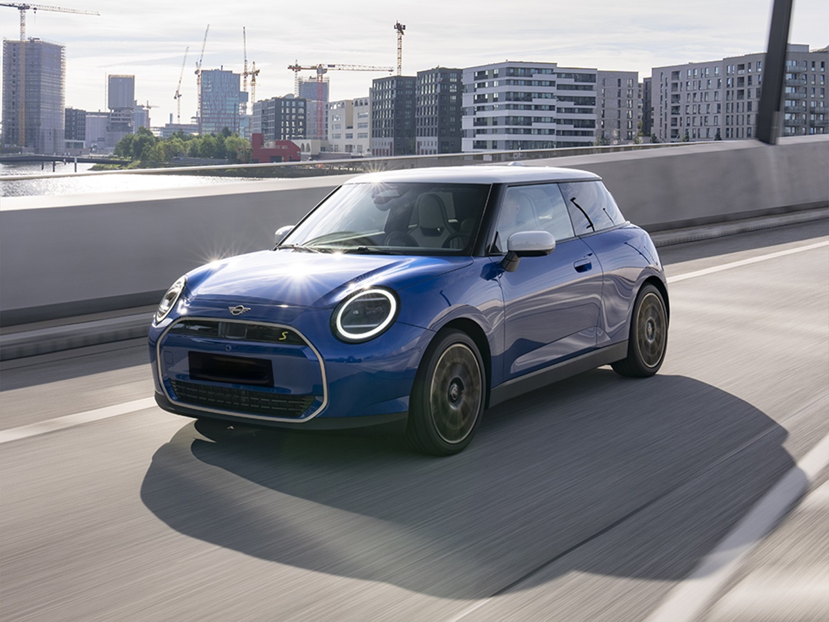 Foto - MINI Cooper E / SE 53.h ev cooper se favoured aut 3d