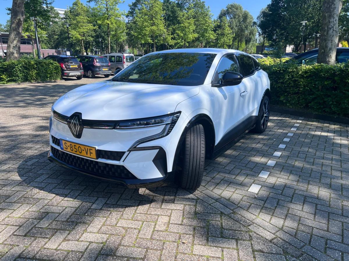 Foto - Renault Megane E-Tech 60kWh ev techno 160kW aut 5d