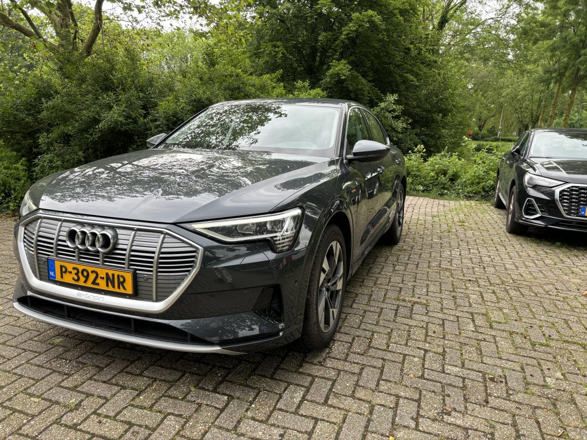 Foto - Audi e-tron 55 quattro Advanced edition Plus 95 kWh