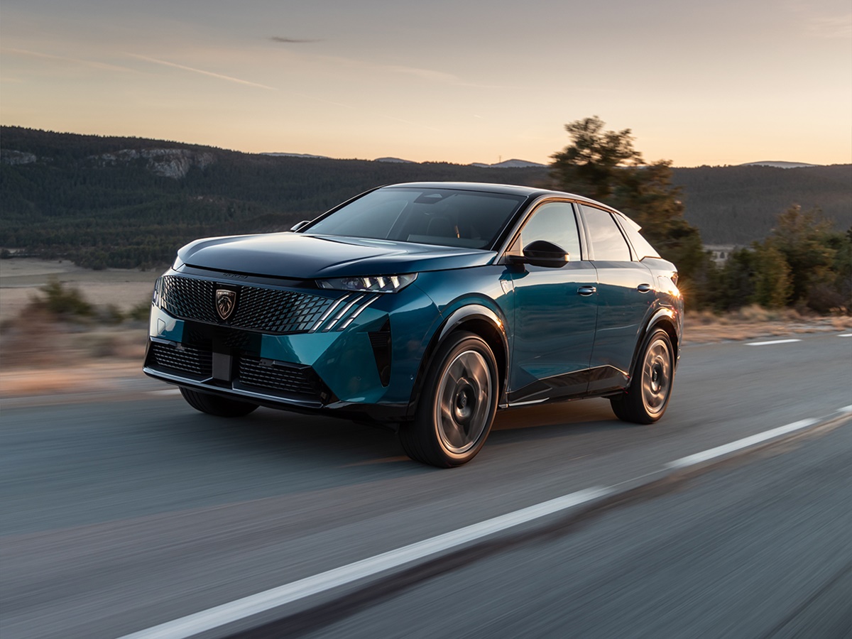 Foto - Peugeot 3008 E- h ev gt avantage aut 5d