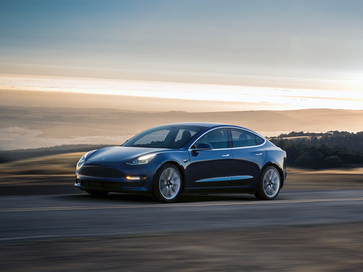 Foto - Tesla Model 3 STANDARD RANGE PLUS