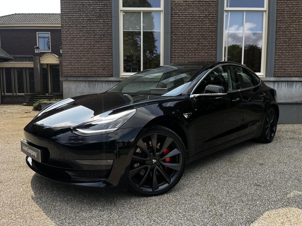 Foto - Tesla Model 3 Dual motor 75kWh Performance AWD