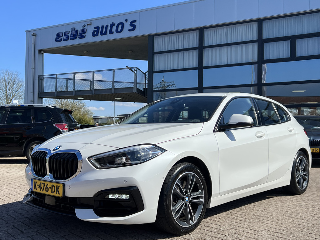 Foto - BMW 118 1-serie i Automaat Sportline Executive Edition