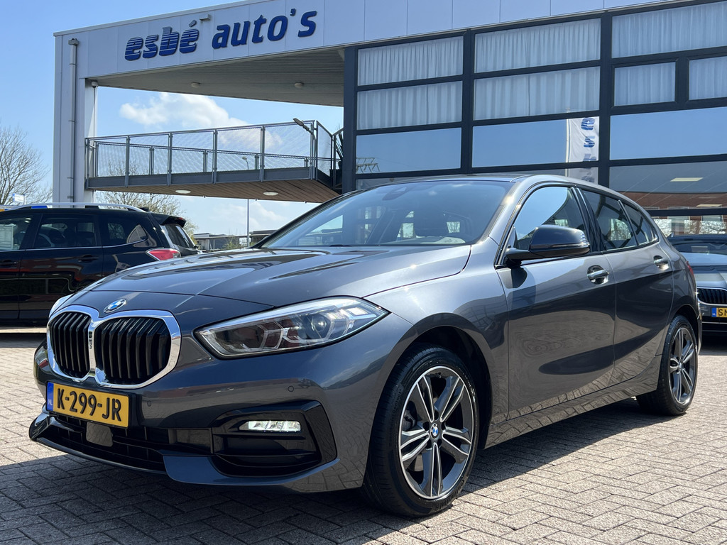 Foto - BMW 118 1-serie i Automaat Sportline Executive Edition