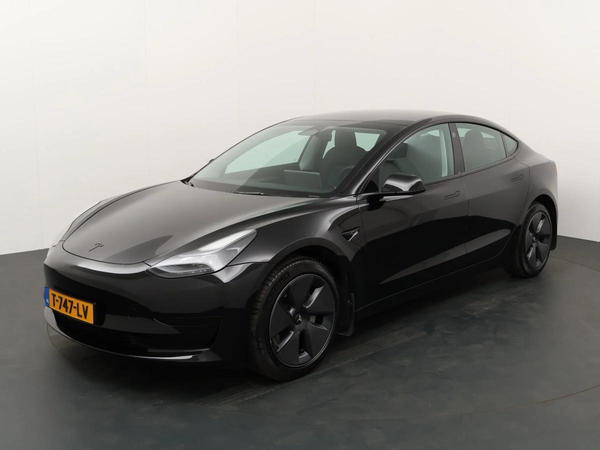 Foto - Tesla Model 3 standard range