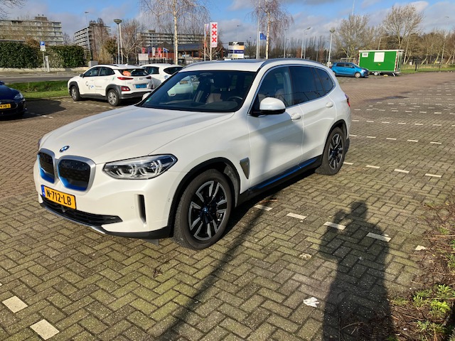 Foto - BMW iX3